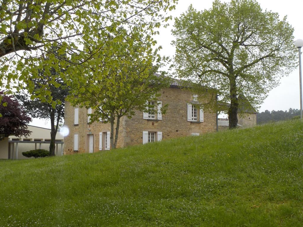 Domaine Residentiel De Mazieres Hotel Montcabrier  Exterior photo